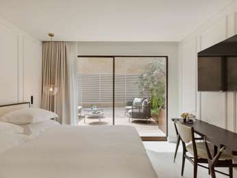 Terrace Room with 1 king size bed or twin beds, Garden side
