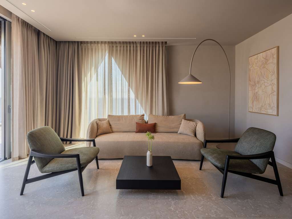 Green Coast Hotel MGallery Collection - Image 4