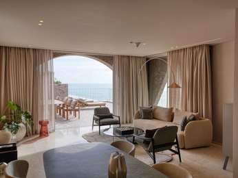 Ceasar's Suite with 2 King size beds
