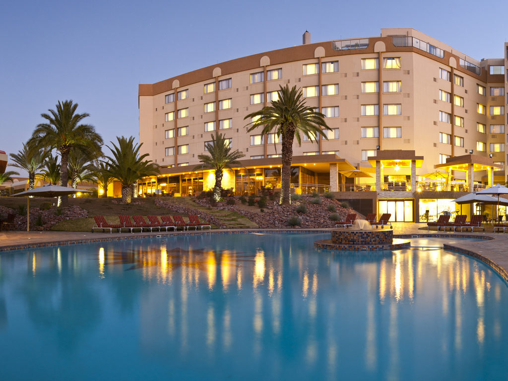 Mövenpick Hotel Windhoek - Image 1