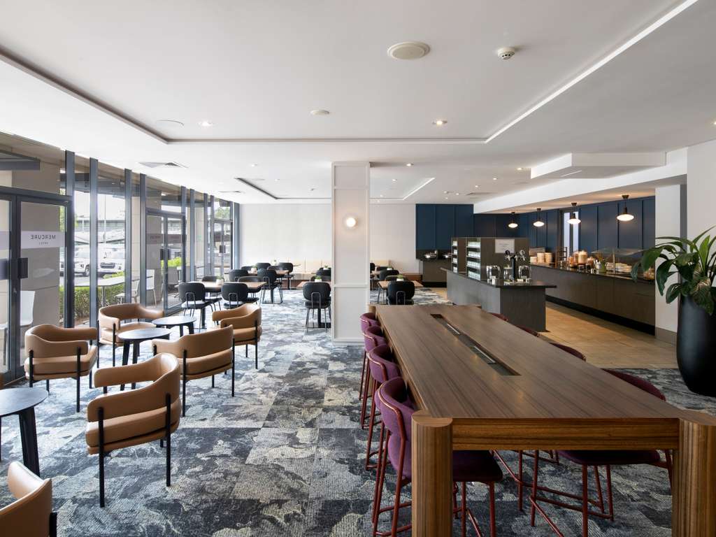 Mercure Brisbane Garden City - Image 4