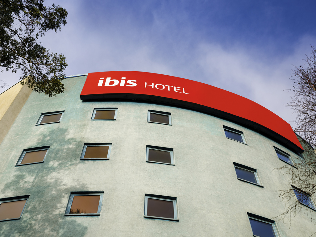 ibis London Heathrow T5 - Image 1