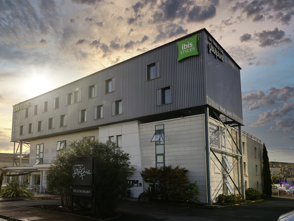 Ibis Styles Бордо-Бегль - Image 1