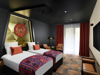 SUPERIOR ROOM, 2 SINGLE BEDS, CONVERTABLE TO KING-SIZE BED, POOL VIEW, photo 1