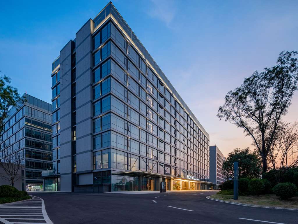 Novotel Living Chengdu Tianfu - Image 2
