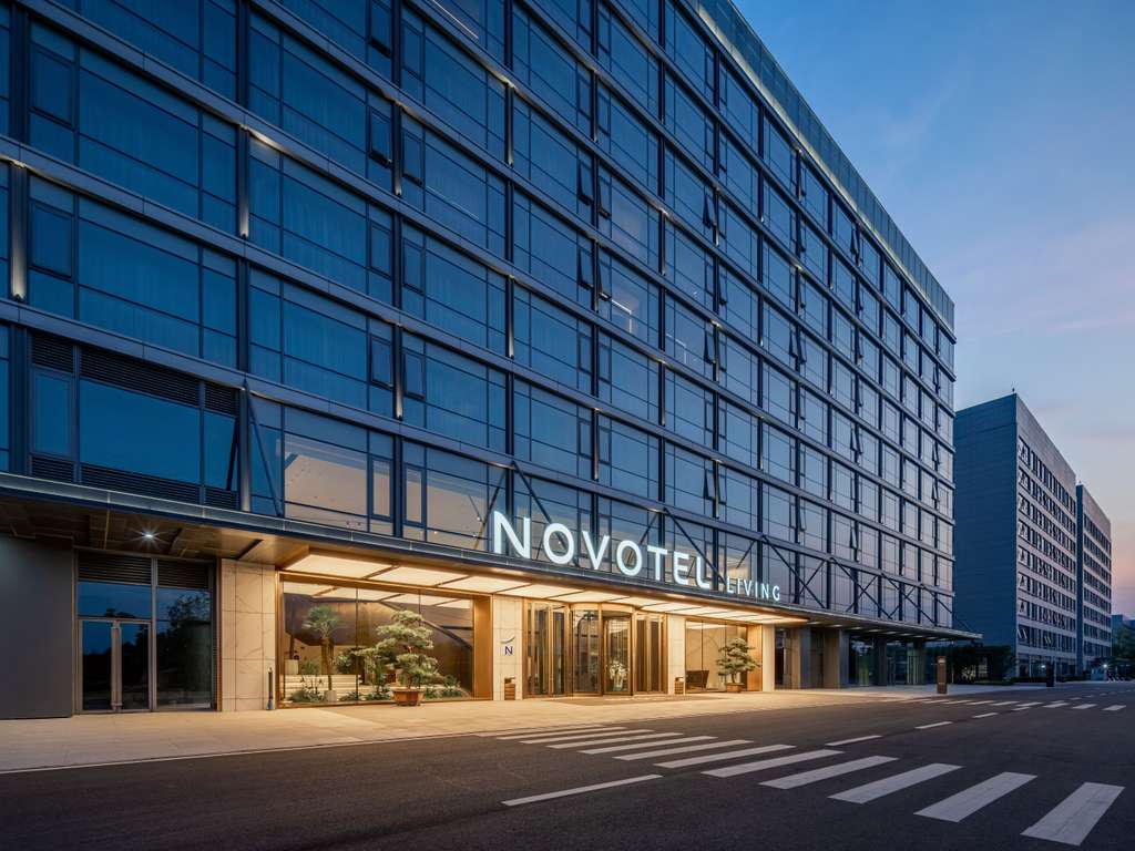 Novotel Living Chengdu Tianfu - Image 4