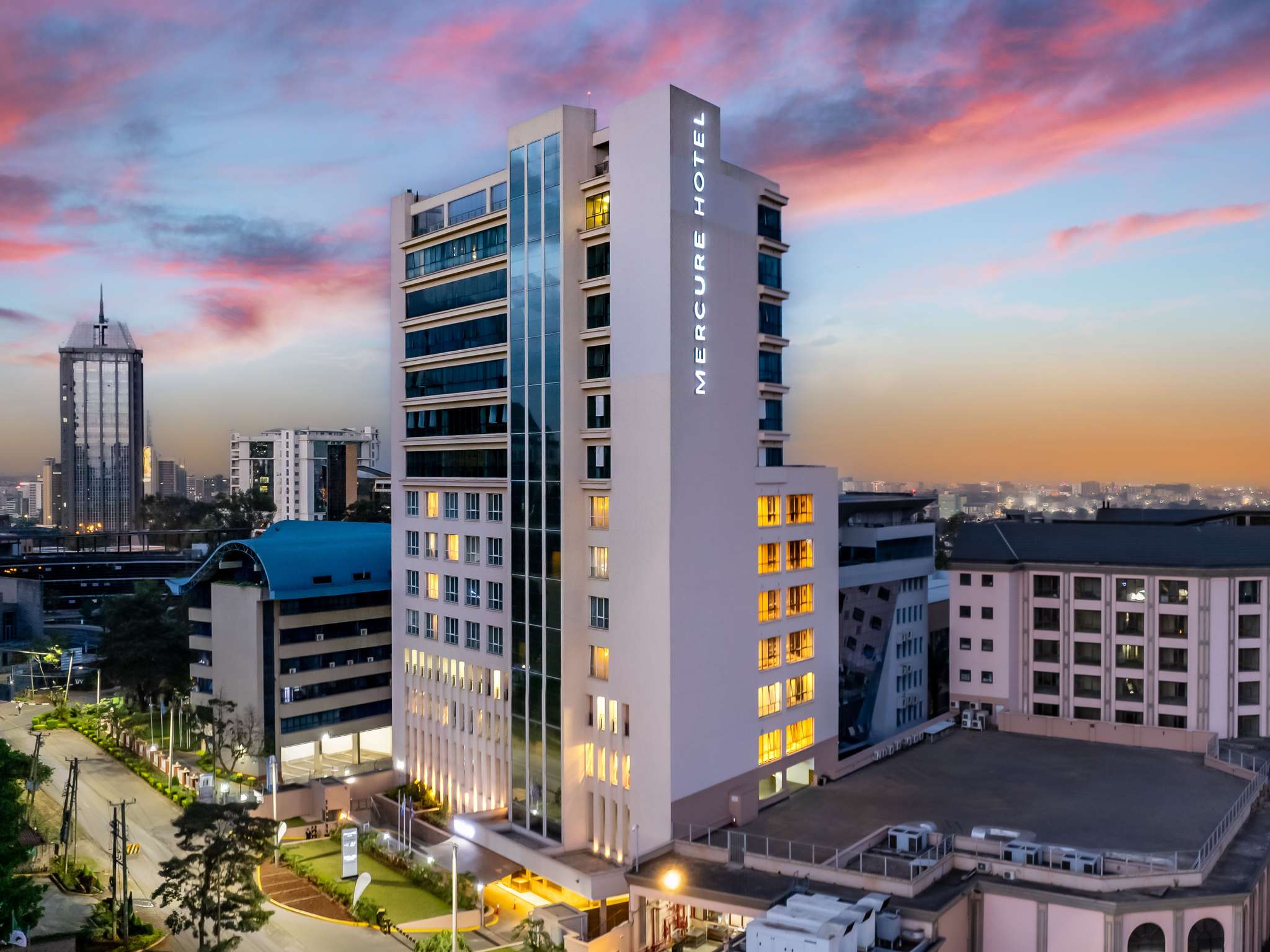 Nairobi Kenya Hotels; Mercure Nairobi Upper Hill, Hotel in Nairobi - ALL