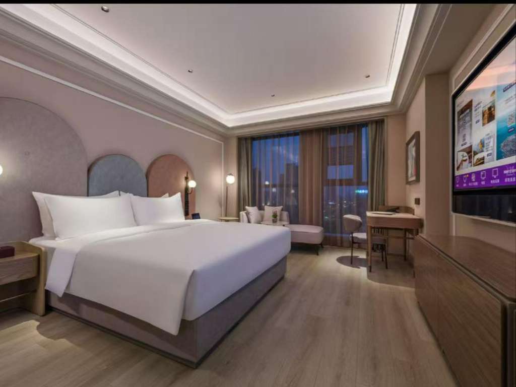 Mercure Nantong Railway Station - Image 3