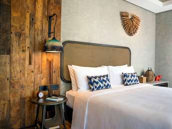 DELUXE ROOM, 1 King size bed, Sea View, Pool Access
