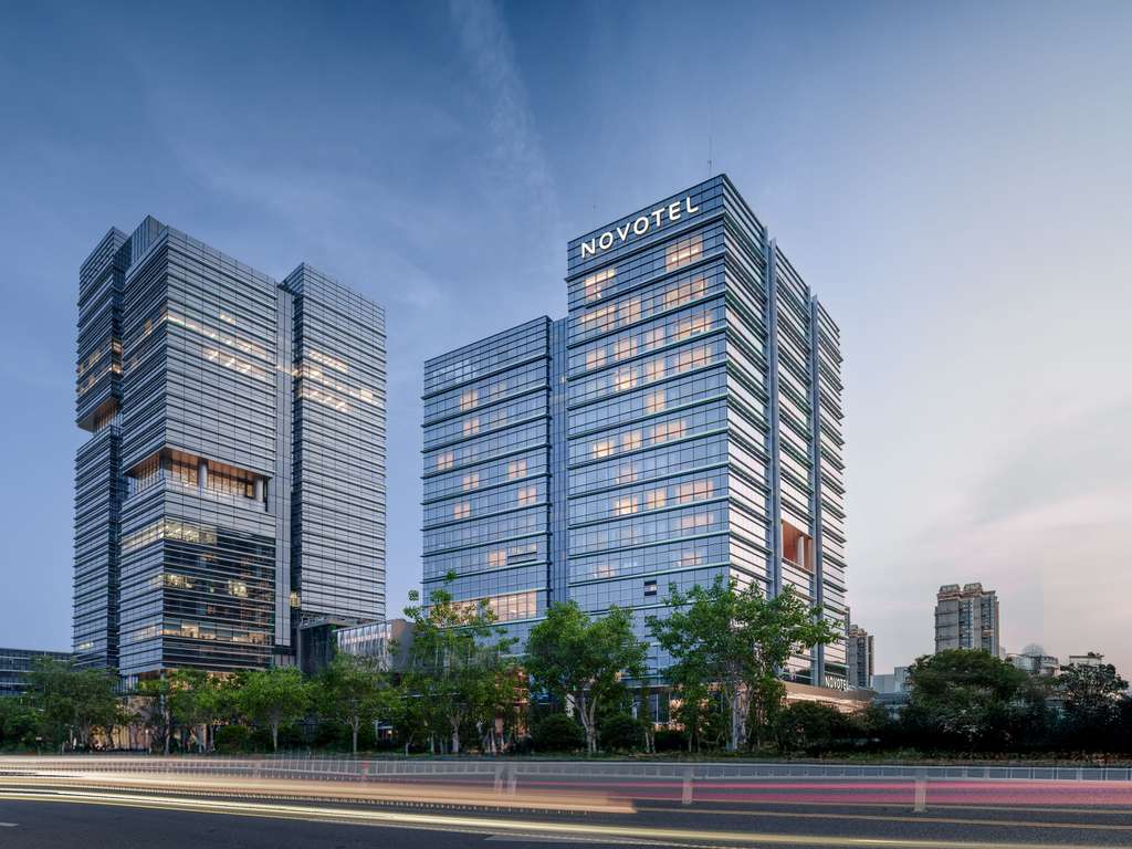 Novotel Xiamen Downtown - Image 1