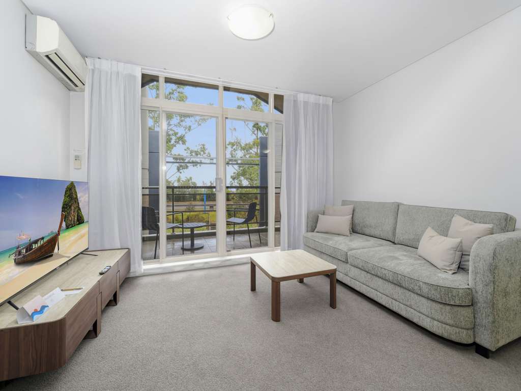 Mantra Castle Hill Sydney - Image 4