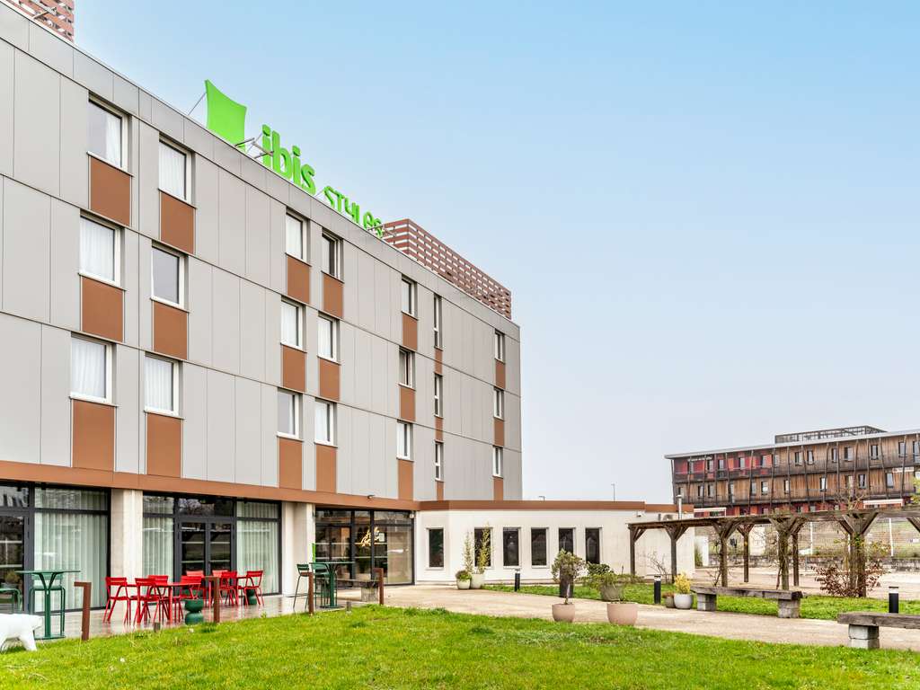 Hotel Dijon Nord Valmy, toekomstige ibis Styles, 05-2024 - Image 1