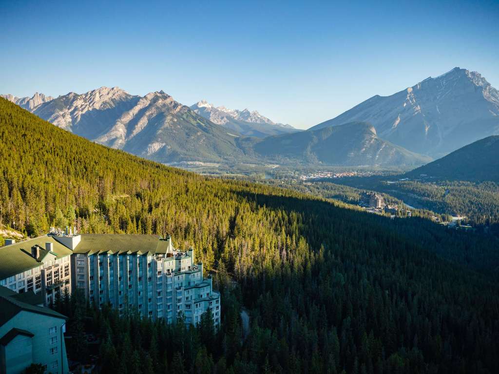 The Rimrock Resort Hotel Banff - Image 2