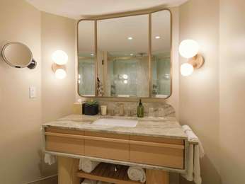 CLASSIC QUEEN QUEEN - 350sf, 32sqm, photo 4