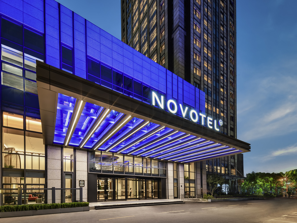 Novotel Shanghai JingAn - Image 4