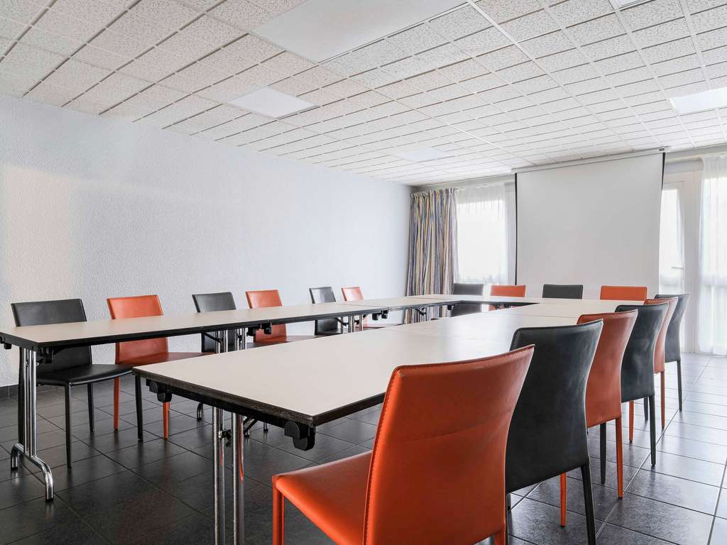 Greet Hotel Massieux Lyon Nord - Image 4