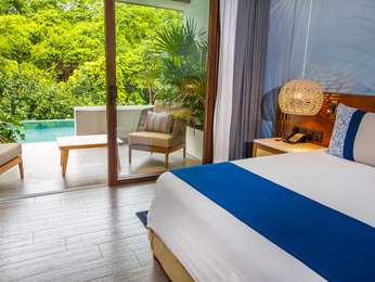 Allure Room Adults Only King Size Bed - Swim Out