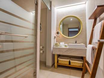 Lush Room King Size Bed - Garden View, photo 3