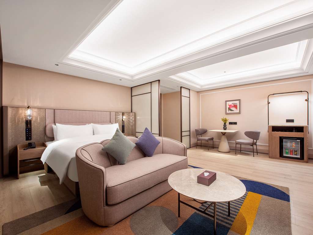 Mercure Chengdu Chunxi Road Tianfu Square - Image 2