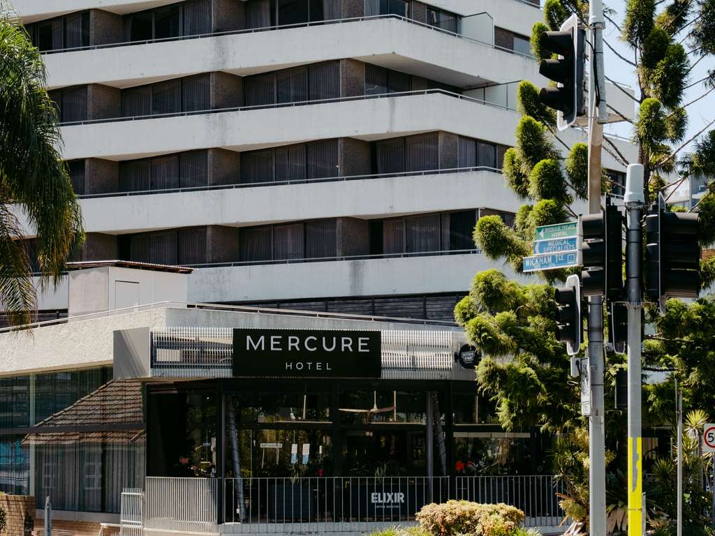 Mercure Brisbane Spring Hill - Image 2