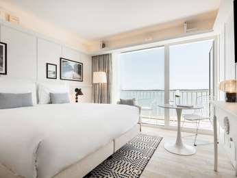 Superior Room, 1 king-size bed, balcony with ocean view