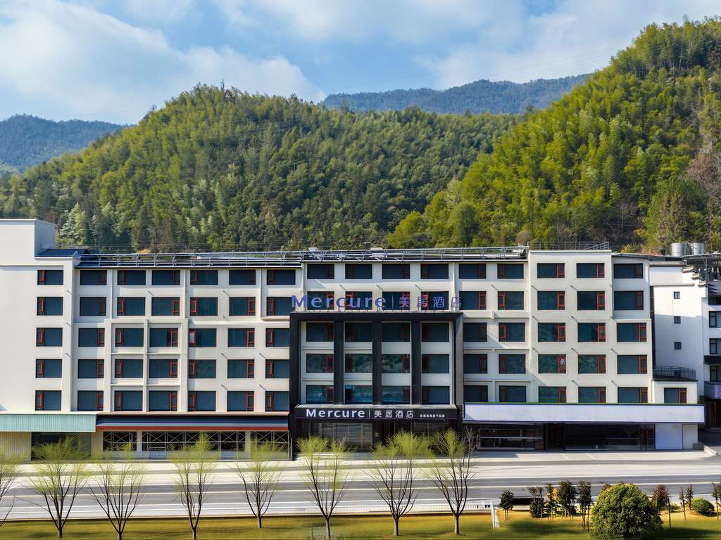 Mercure Mount Huangshan South Gate Transfer Center - Image 3