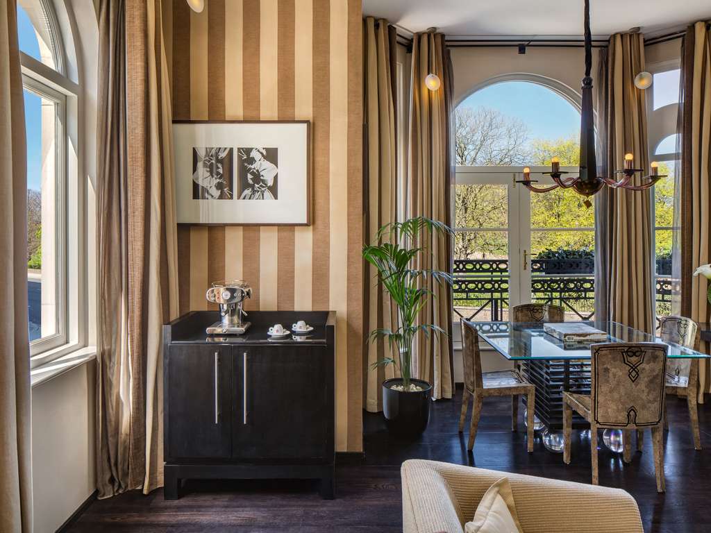 60 Hyde Park Gate Hotel - Image 2