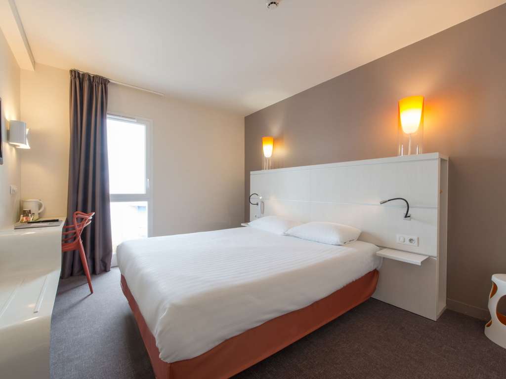 Hotel Confort La Rochelle Centre les Minimes - Image 3