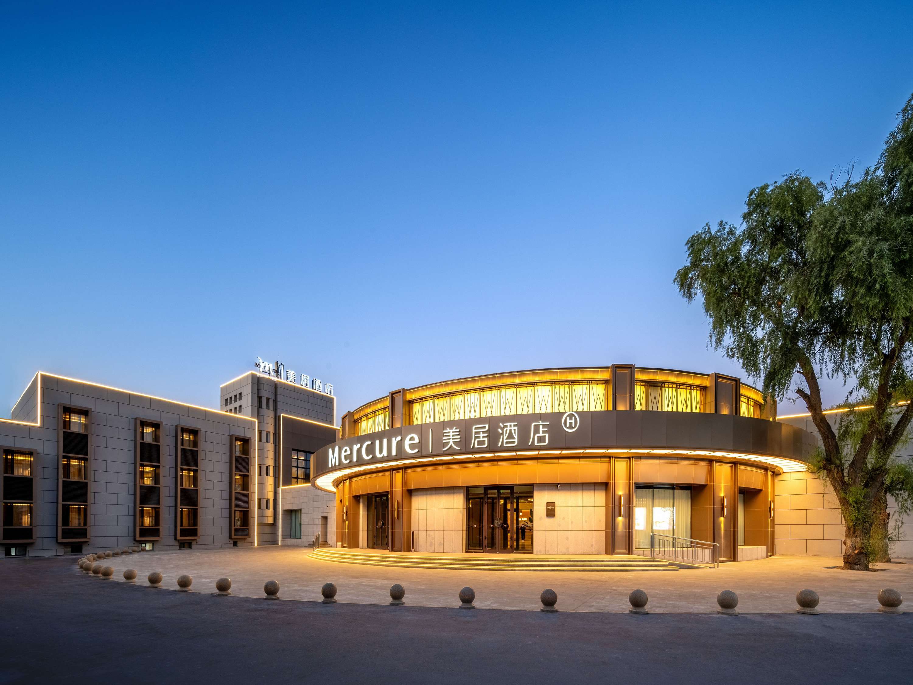 奎屯独库花园美居酒店