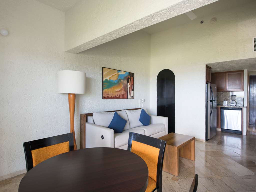 Classic Studio Room with a king-size bed , full equipped kicthen, balcony with garden view — photo 3