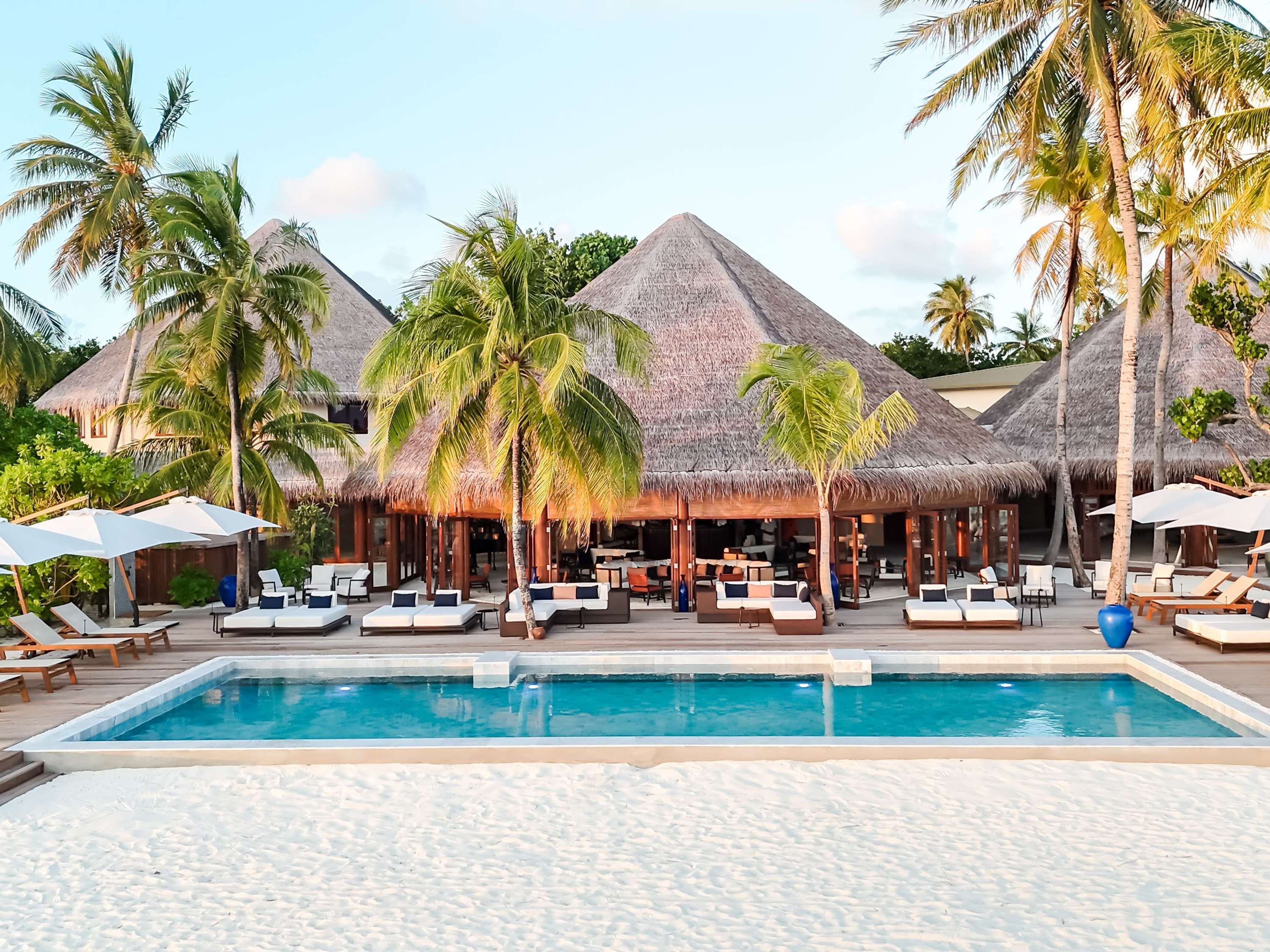 V Villas Maldives at Mirihi - MGallery Collection — 26/30