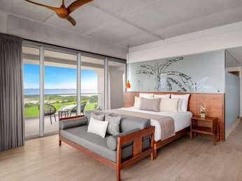 Mondrian+ Corner Suite Panoramic King